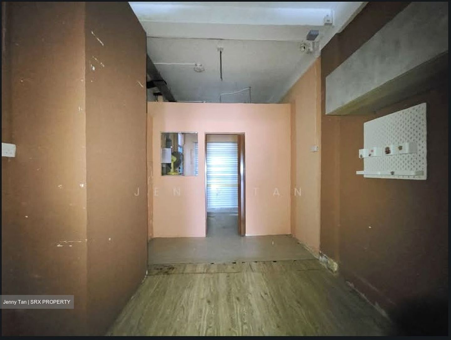 Changi Village (D17), Retail #563315701
